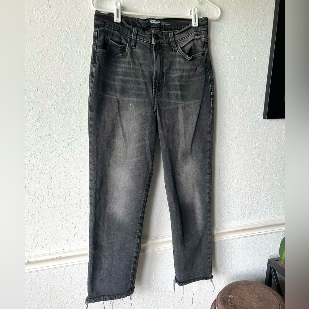 Old Navy sky high straight extra high rise jeans distressed black size 8